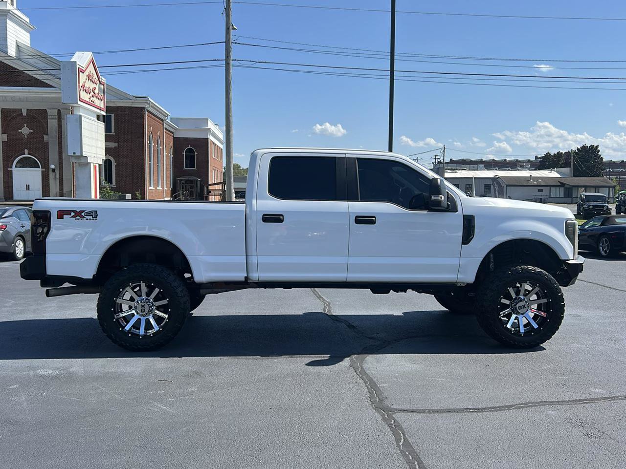 Used 2017 Ford F250 XL w/ Power Equipment Group AWD/4WD image 4