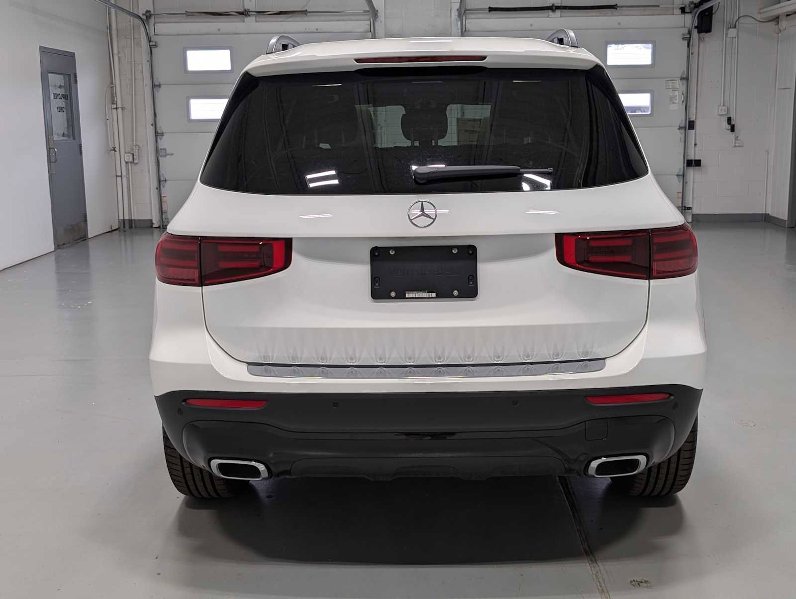 New 2026 Mercedes-Benz GLB 250 4MATIC image 8