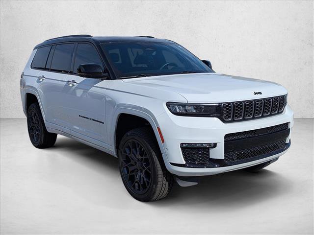 Used 2023 Jeep Grand Cherokee L Summit w/ Advanced Protech Group IV AWD/4WD image 3