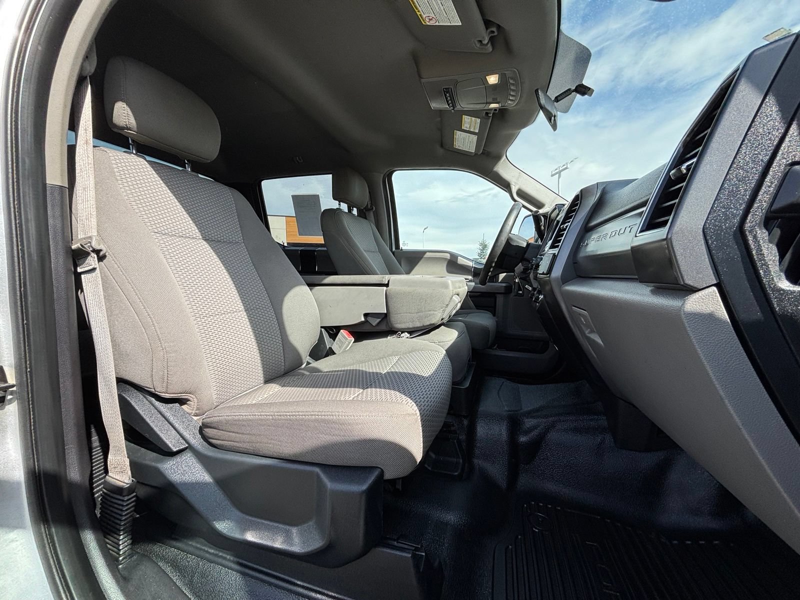Used 2018 Ford F350 XLT w/ Camper Package AWD/4WD image 24
