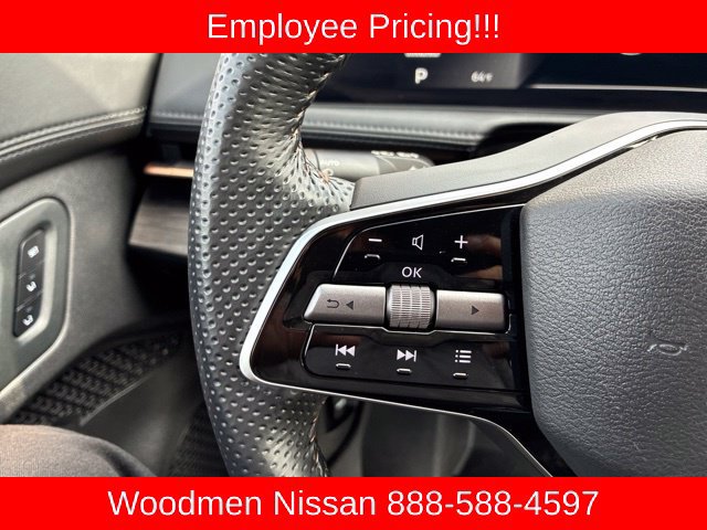 Used 2025 Nissan Ariya AWD image 39