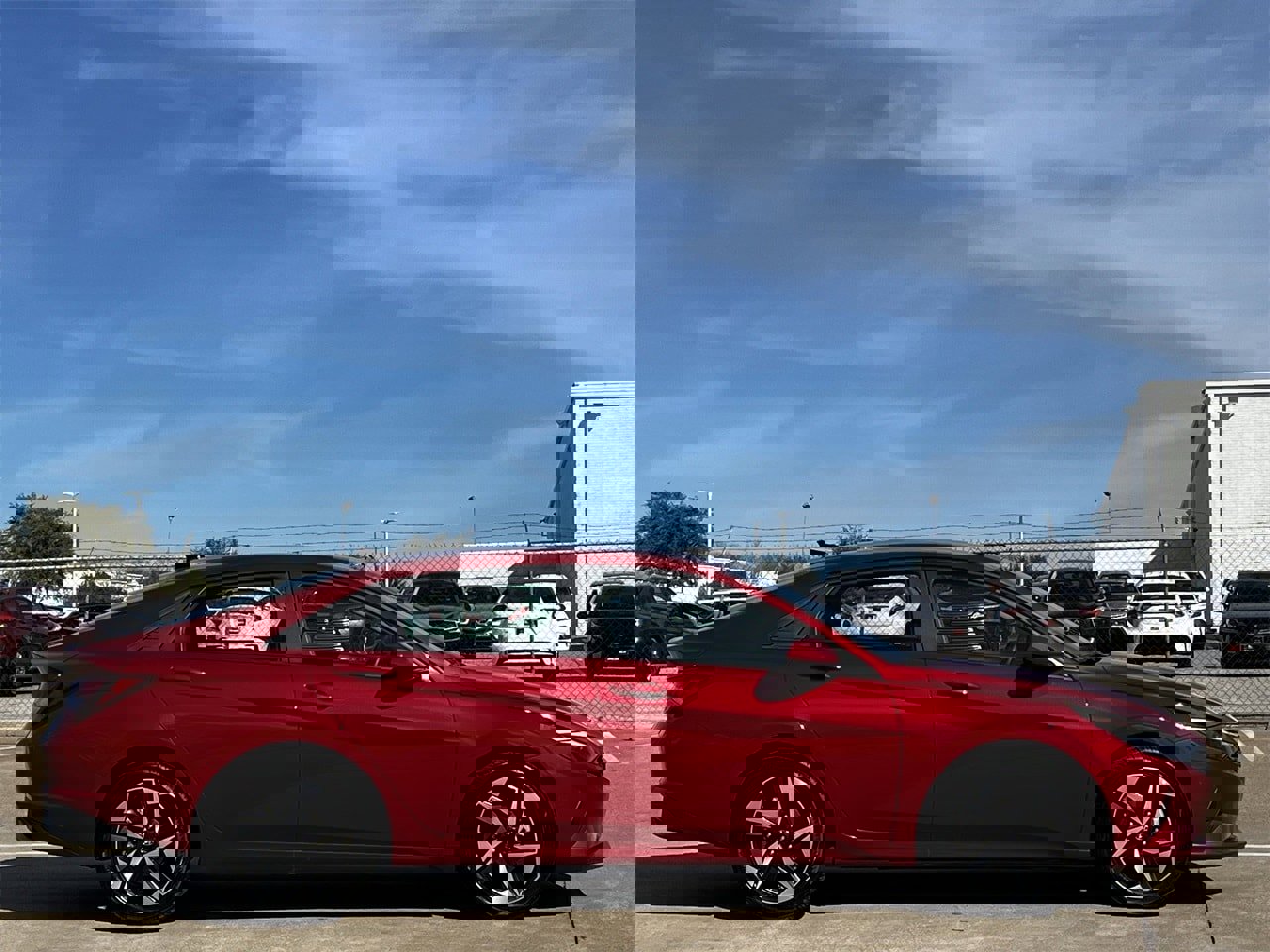 Used 2023 Hyundai Elantra SEL w/ Convenience Package image 3