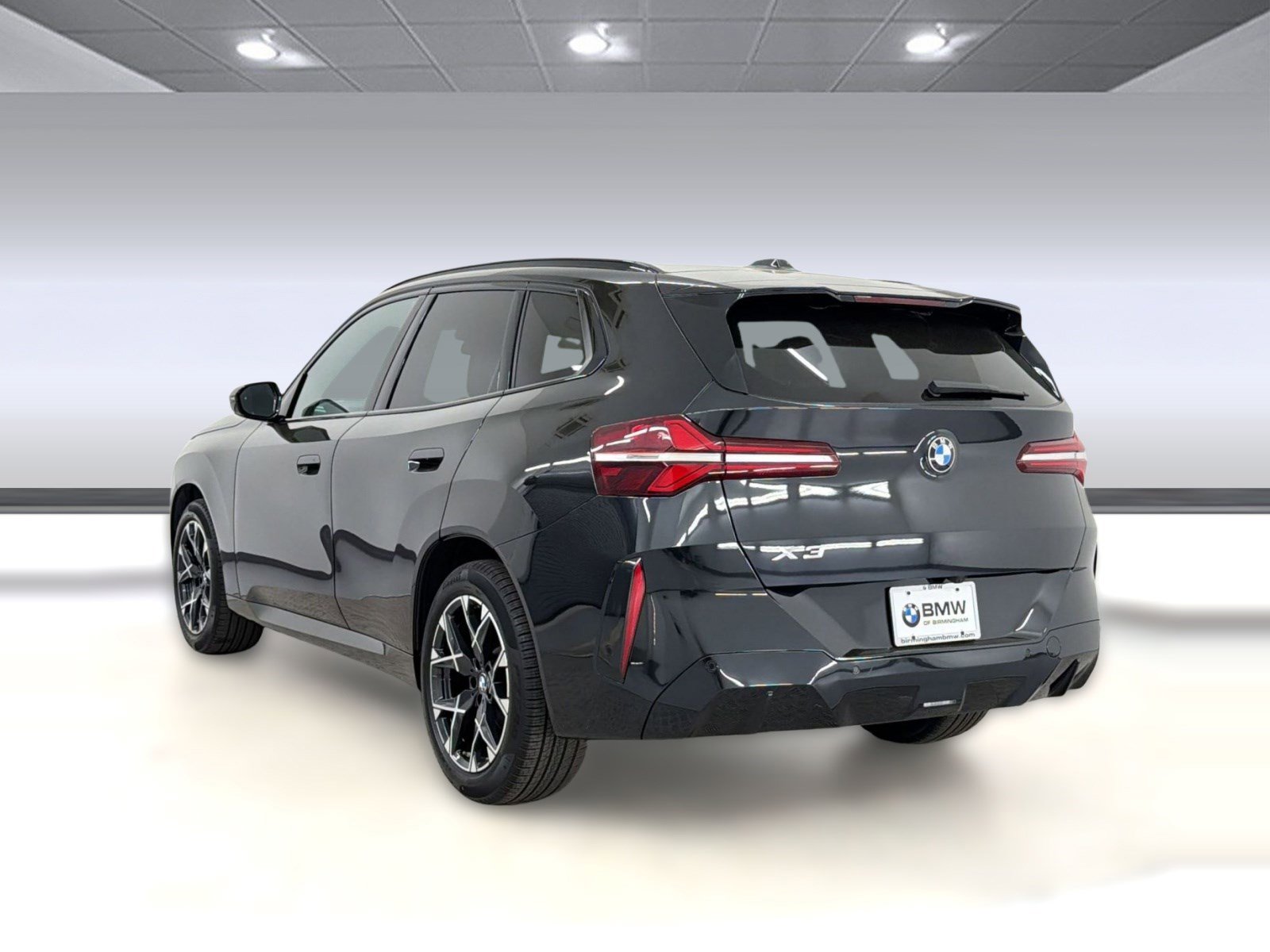 Used 2025 BMW X3 xDrive30i w/ Premium Package image 3