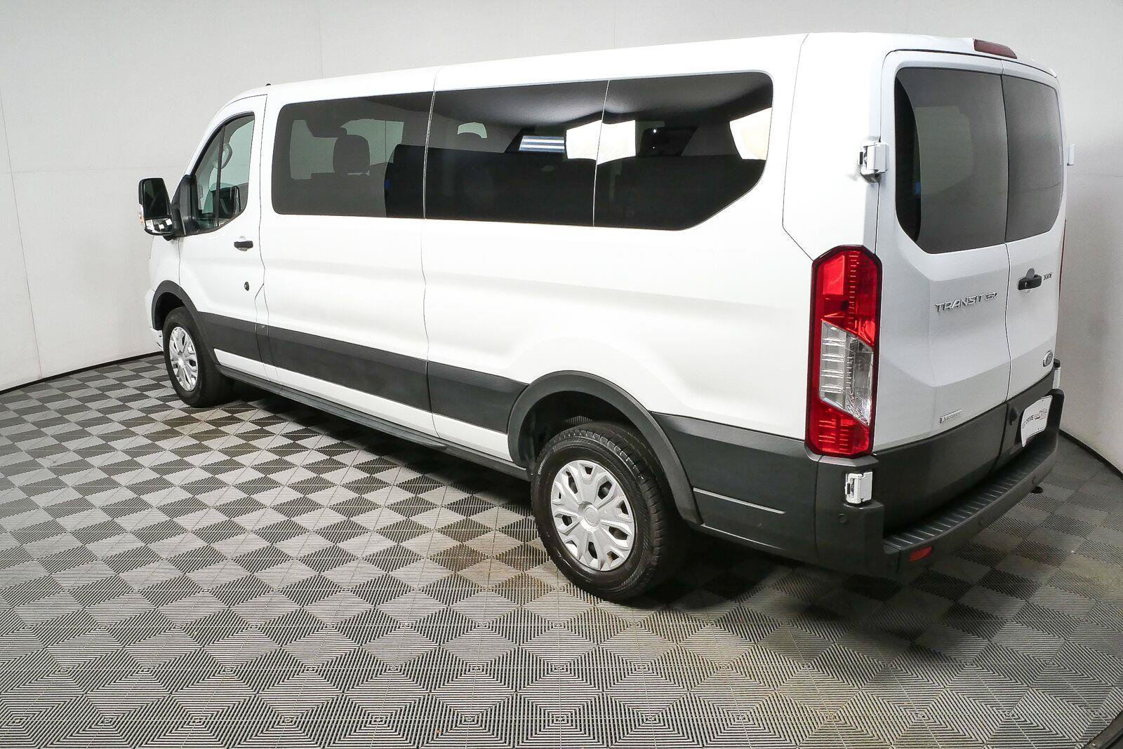 Used 2023 Ford Transit 350 XLT RWD image 23
