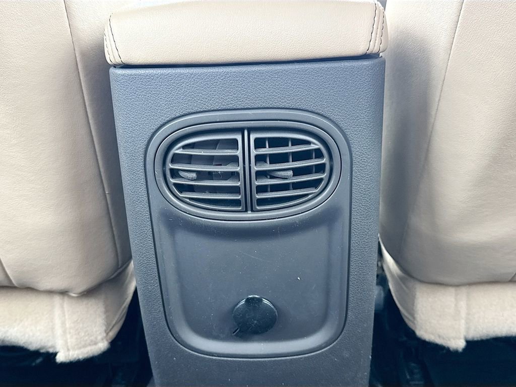 Used 2008 Ford Taurus Limited image 28