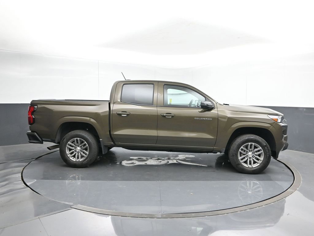 Used 2024 Chevrolet Colorado LT w/ LT Convenience Package image 6