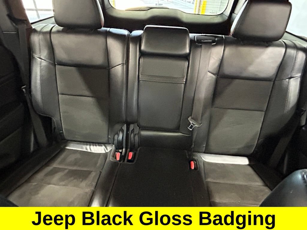 Used 2019 Jeep Grand Cherokee Altitude AWD/4WD image 14