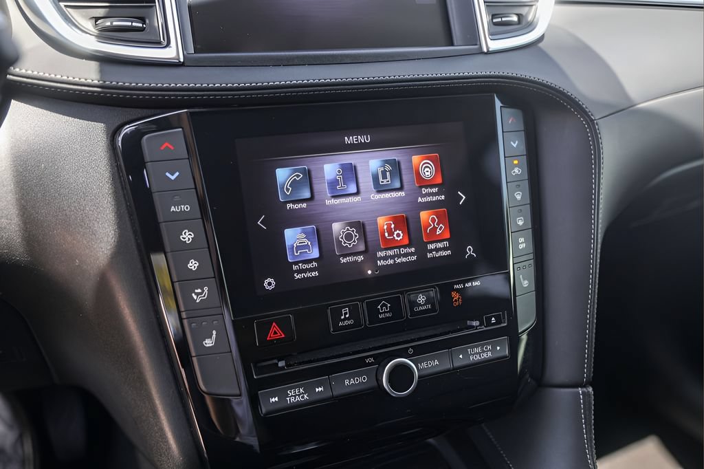 Used 2021 INFINITI QX50 Luxe FWD image 18