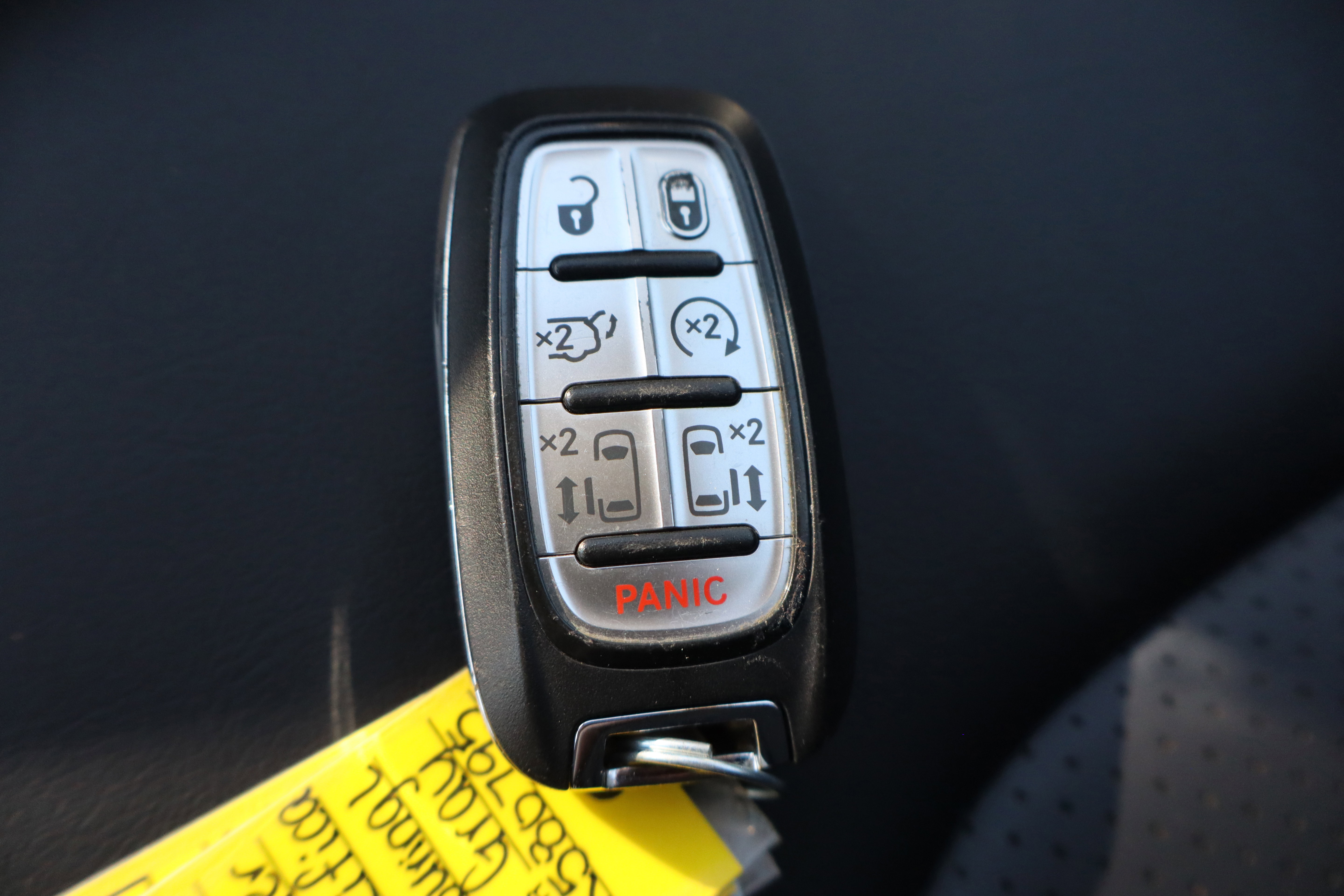 Used 2023 Chrysler Pacifica Touring-L FWD image 33