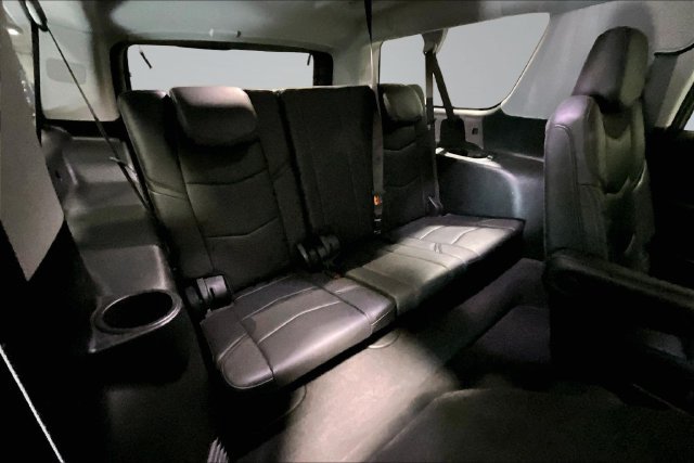 Used 2019 Cadillac Escalade ESV Luxury AWD/4WD image 25