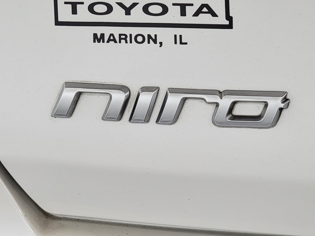 Used 2020 Kia Niro EX Premium FWD image 9