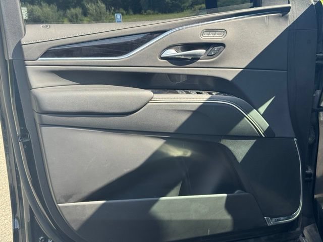 Used 2023 Cadillac Escalade Sport AWD/4WD image 18
