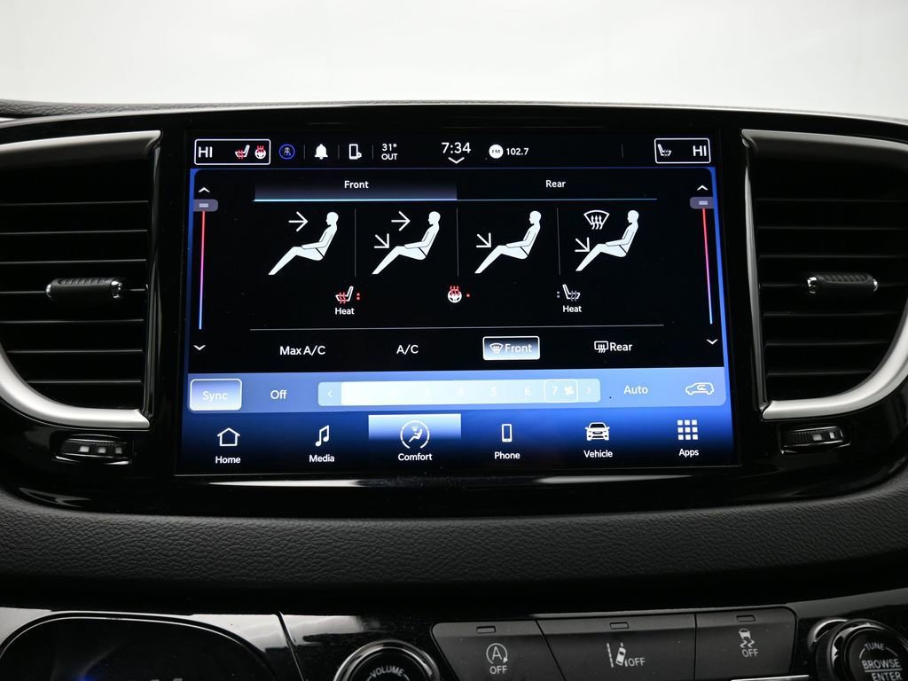 Used 2022 Chrysler Pacifica Touring-L image 25