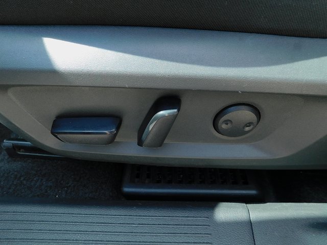 Used 2023 Nissan Rogue SV image 7