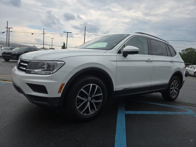 Used 2018 Volkswagen Tiguan SE AWD/4WD image 3