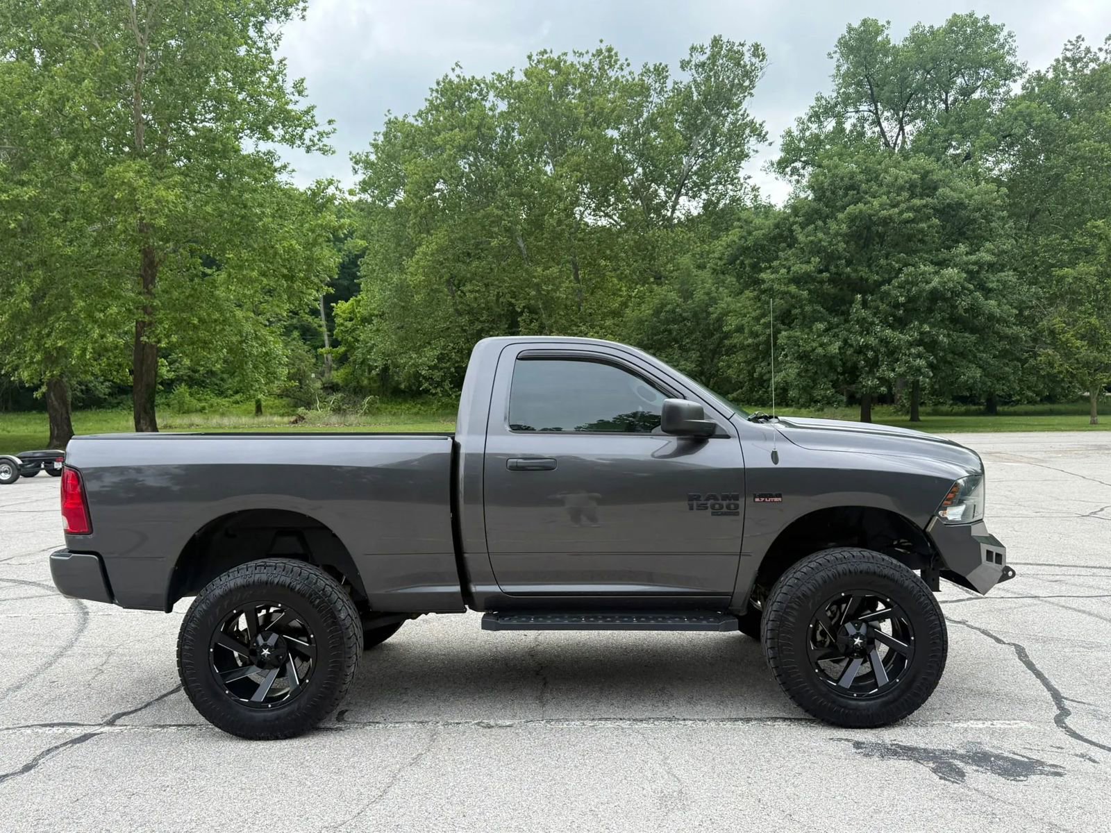 Used 2019 RAM 1500 Express w/ Express Value Package AWD/4WD image 4
