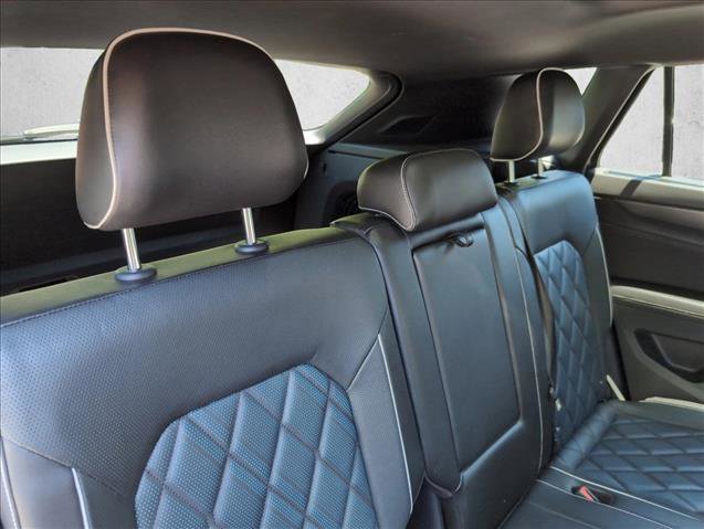 Used 2024 Volkswagen Atlas Cross Sport SEL Premium R-Line AWD/4WD image 22