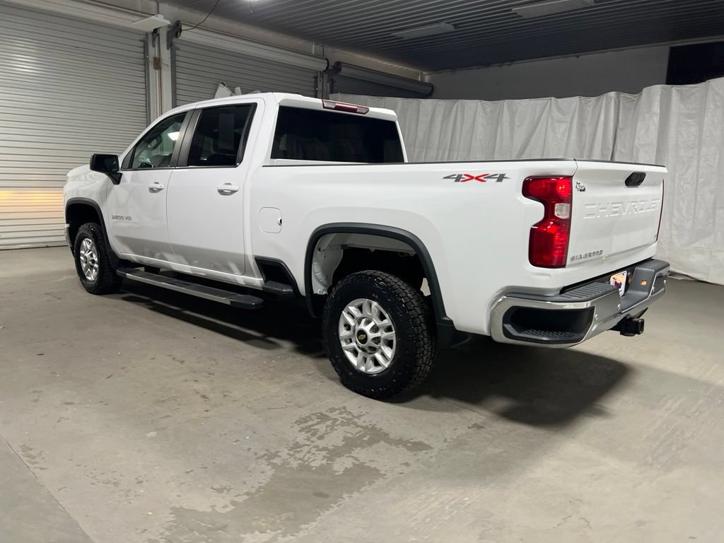 Used 2022 Chevrolet Silverado 2500 LT AWD/4WD image 5