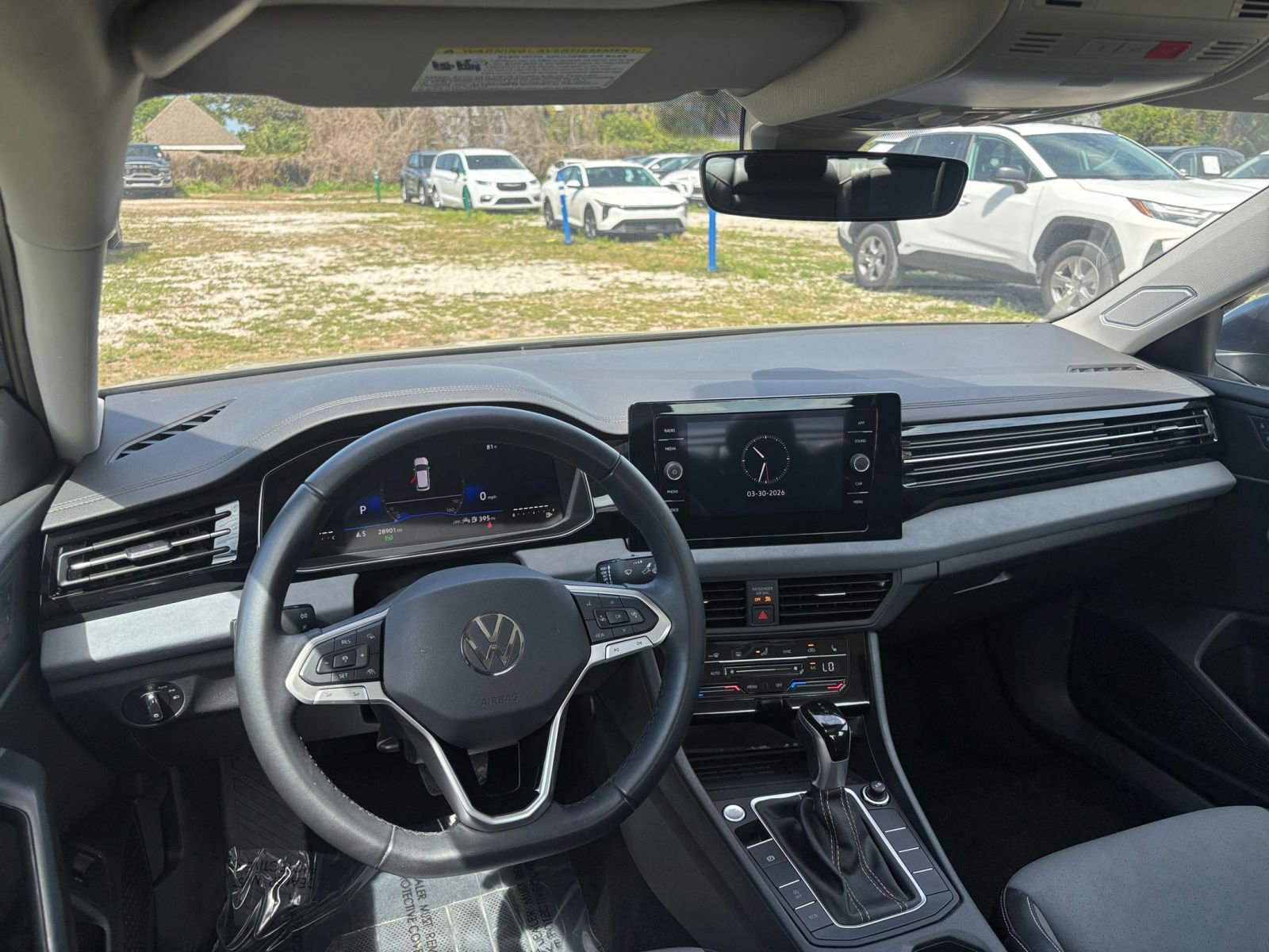 Used 2025 Volkswagen Jetta SE image 35