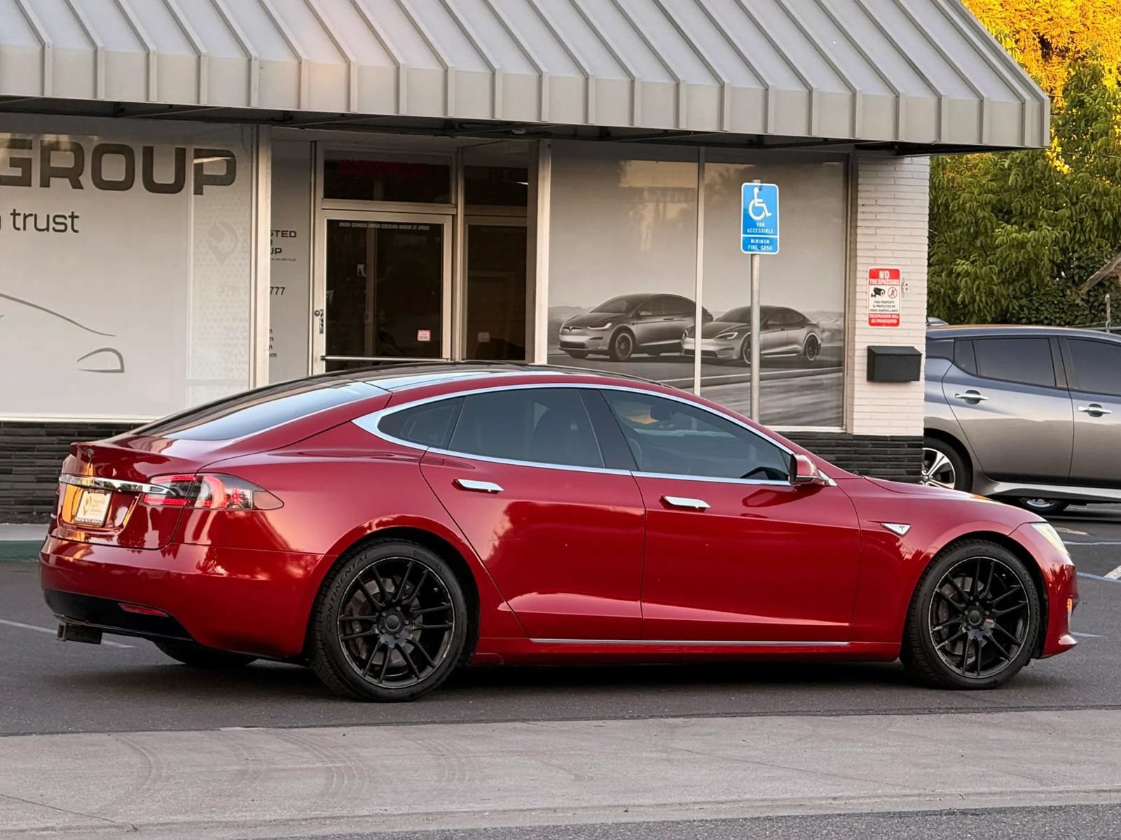 Used 2016 Tesla Model S 60D AWD/4WD image 8
