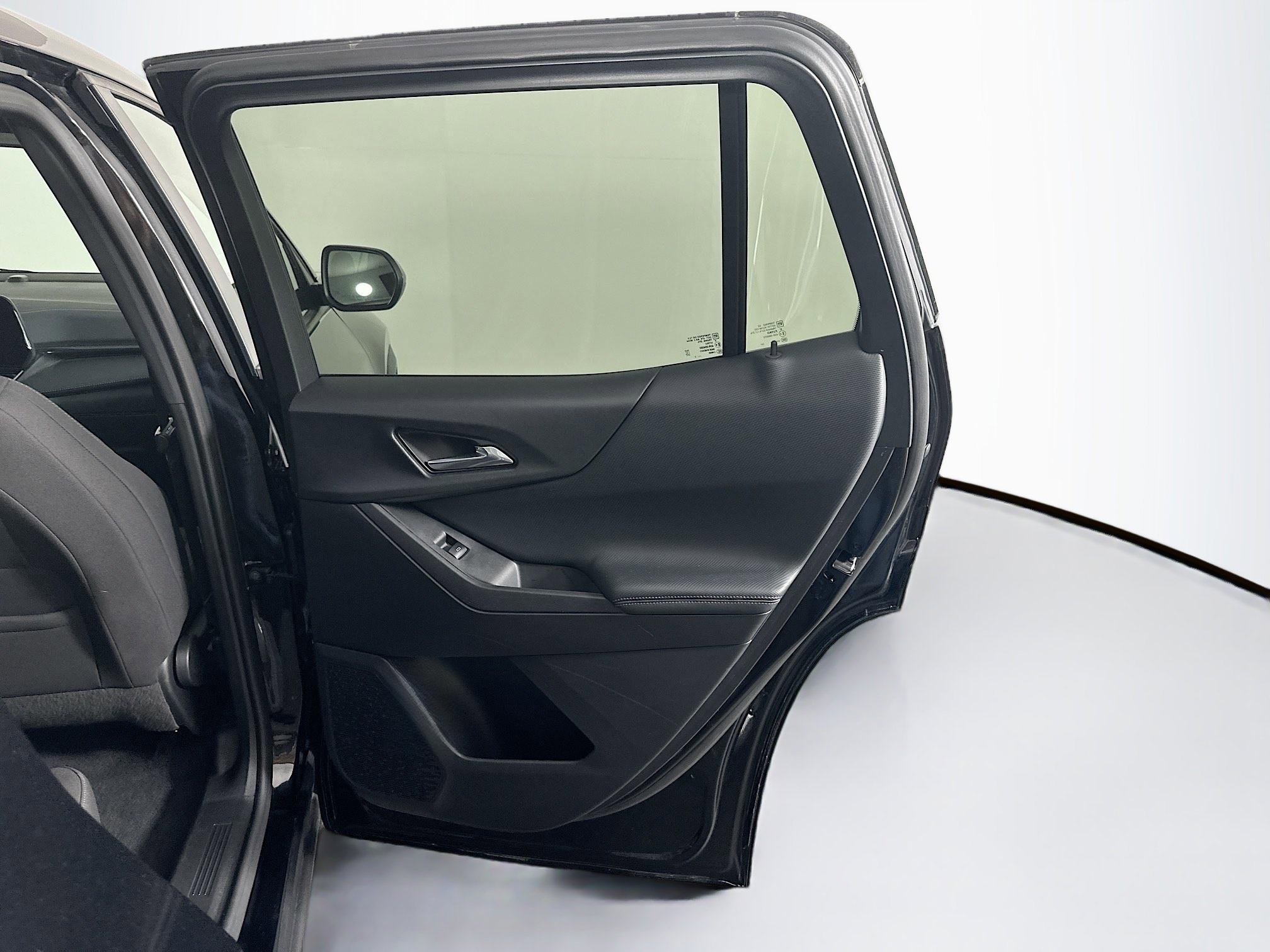 Used 2025 Chevrolet Equinox LT image 30