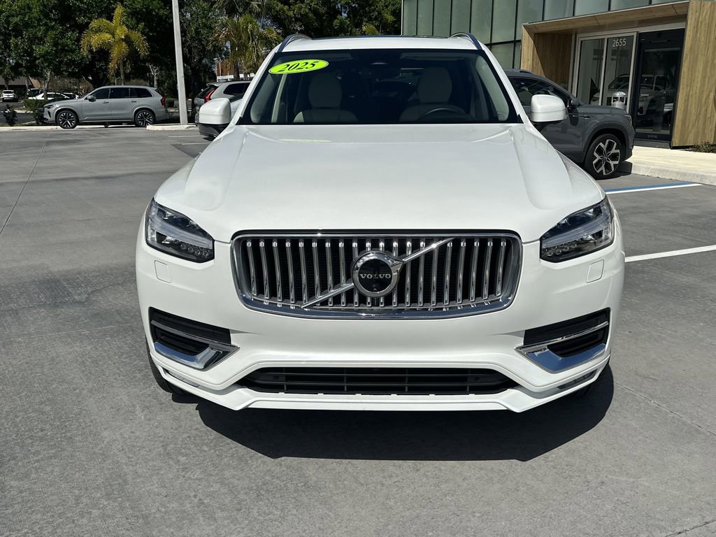 Used 2025 Volvo XC90 B5 Plus w/ Protection Package Premier image 3