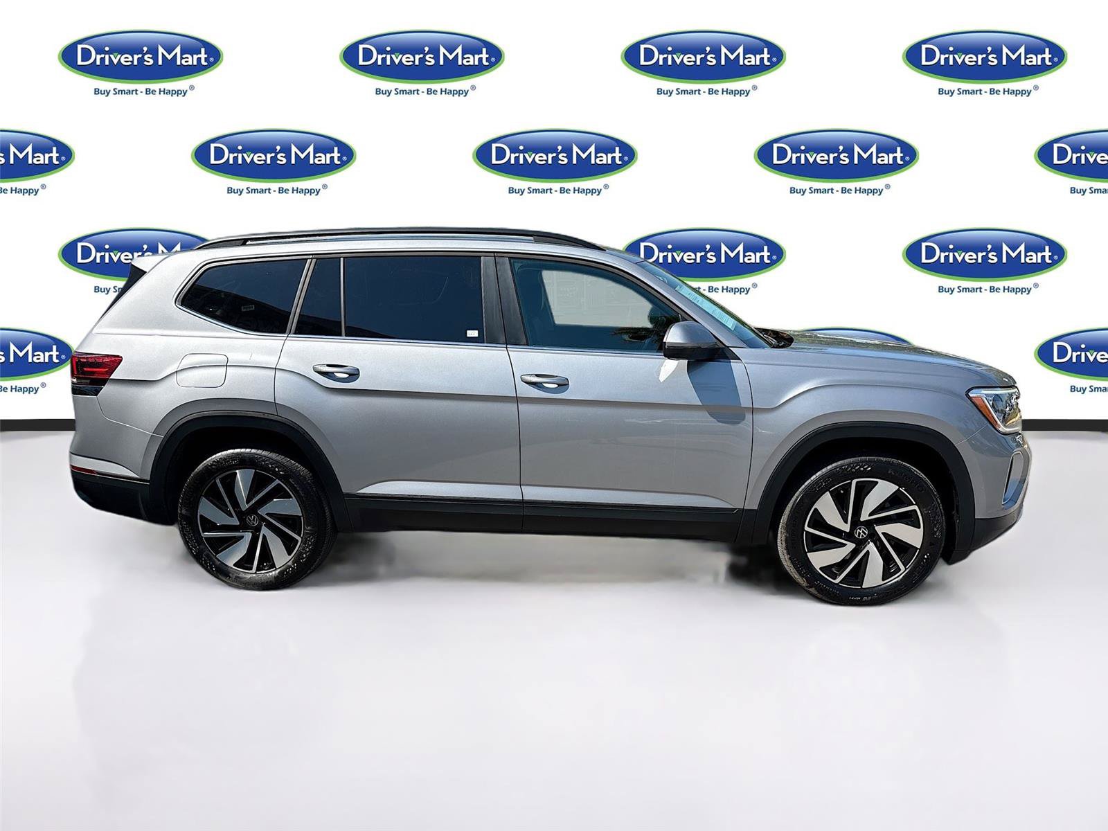 Used 2025 Volkswagen Atlas SE FWD image 8