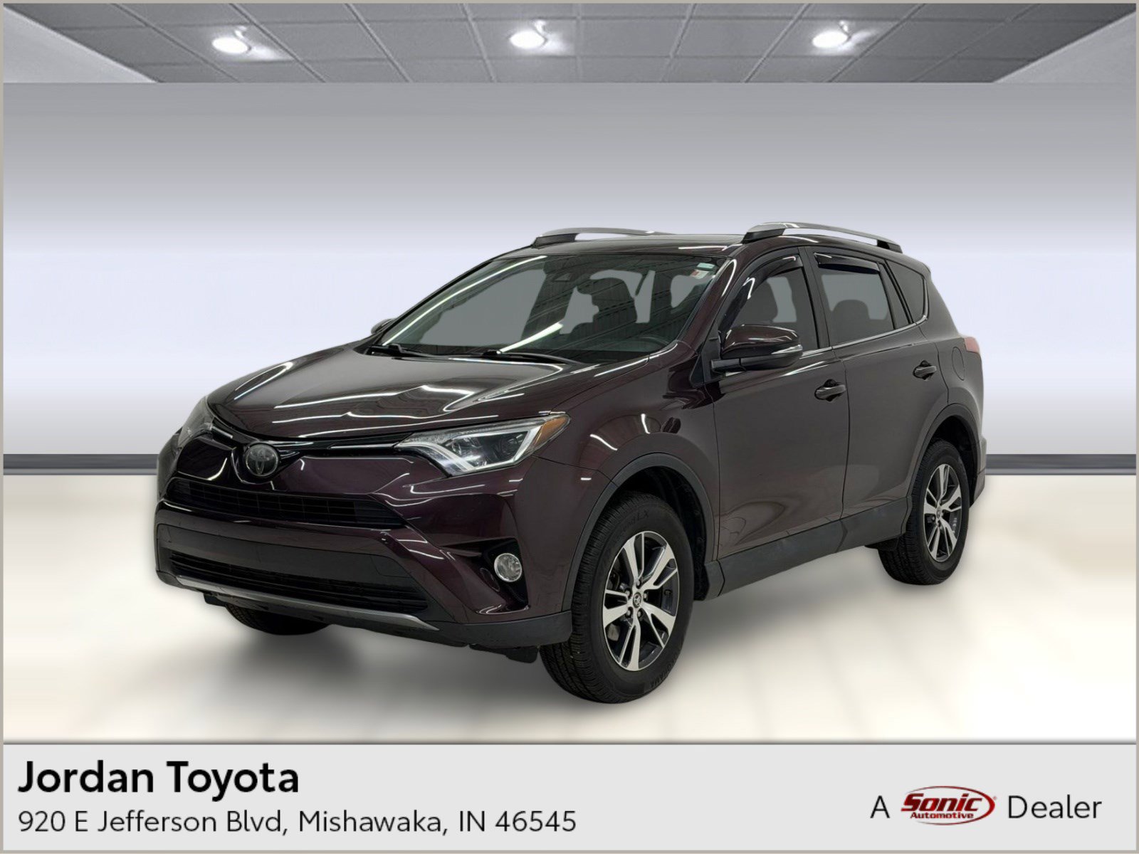 Used 2018 Toyota RAV4 XLE AWD/4WD image 1