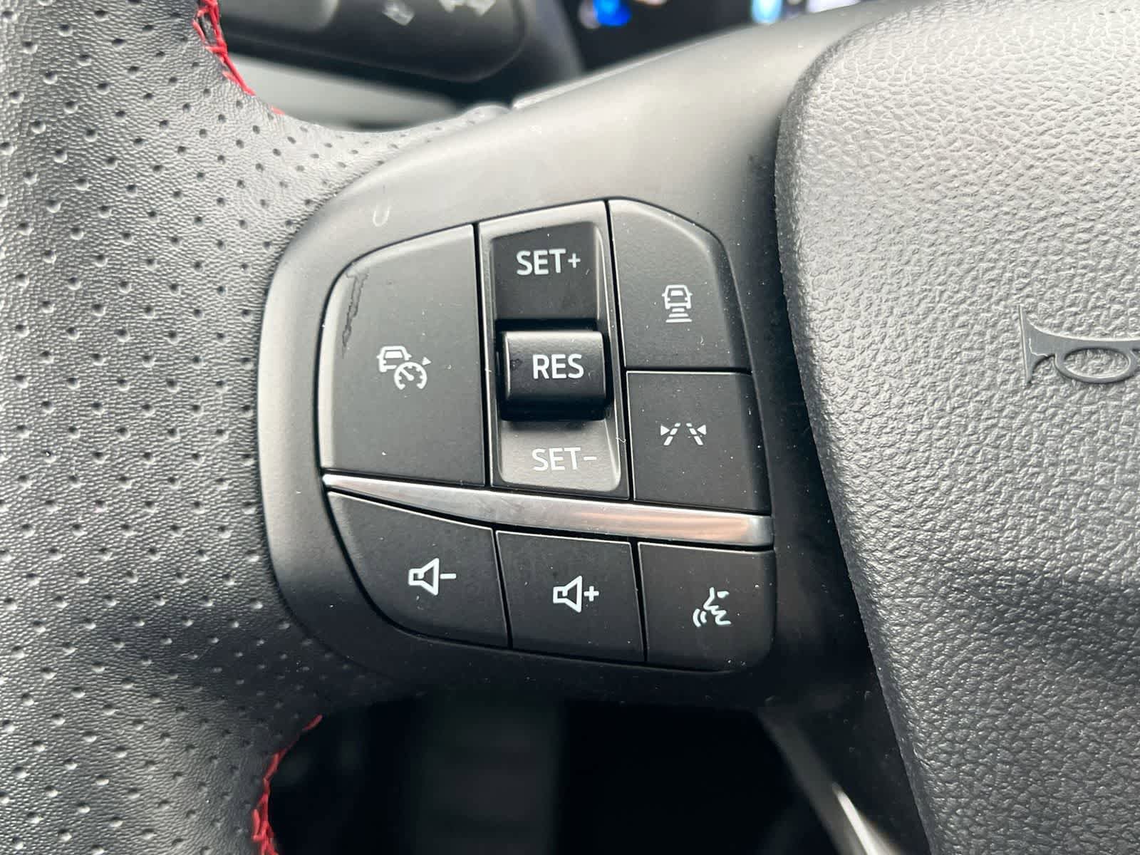 Used 2025 Ford Escape ST-Line w/ Tech Pack #1 image 22