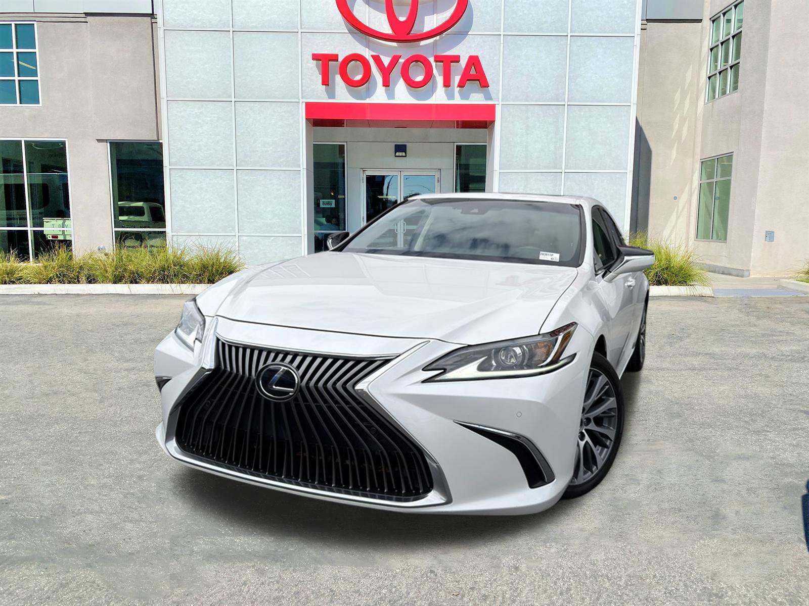 Used 2021 Lexus ES 250 w/ Premium Package AWD/4WD image 4