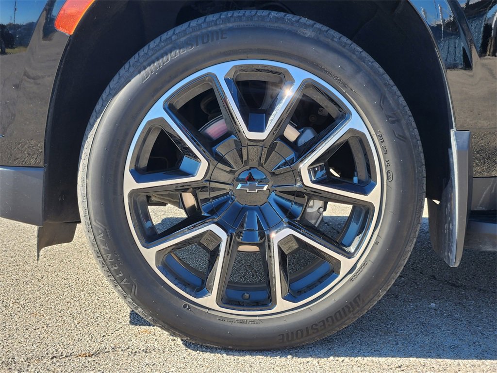 Used 2022 Chevrolet Tahoe RST w/ Sport Performance Package image 12