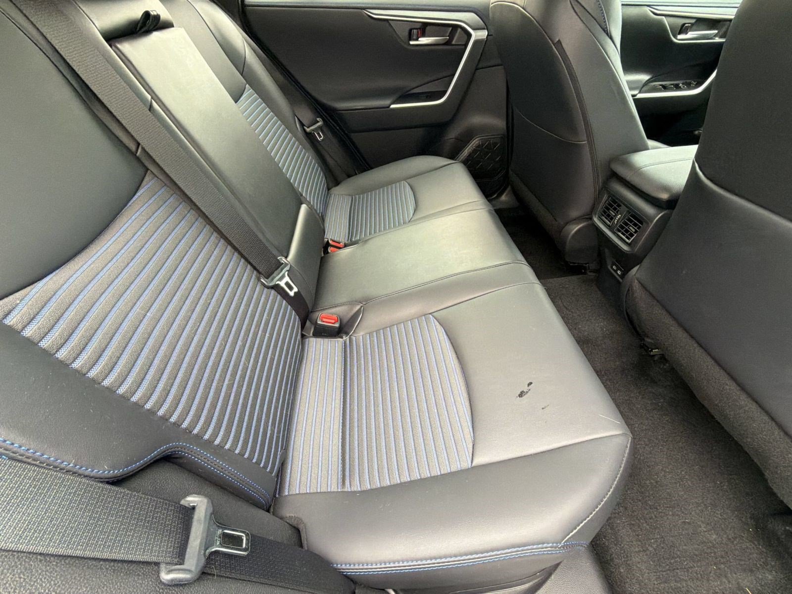 Used 2023 Toyota RAV4 XSE AWD/4WD image 32
