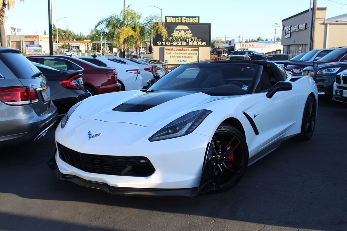 Used 2018 Chevrolet Corvette Stingray Coupe w/ 1LT RWD image 45