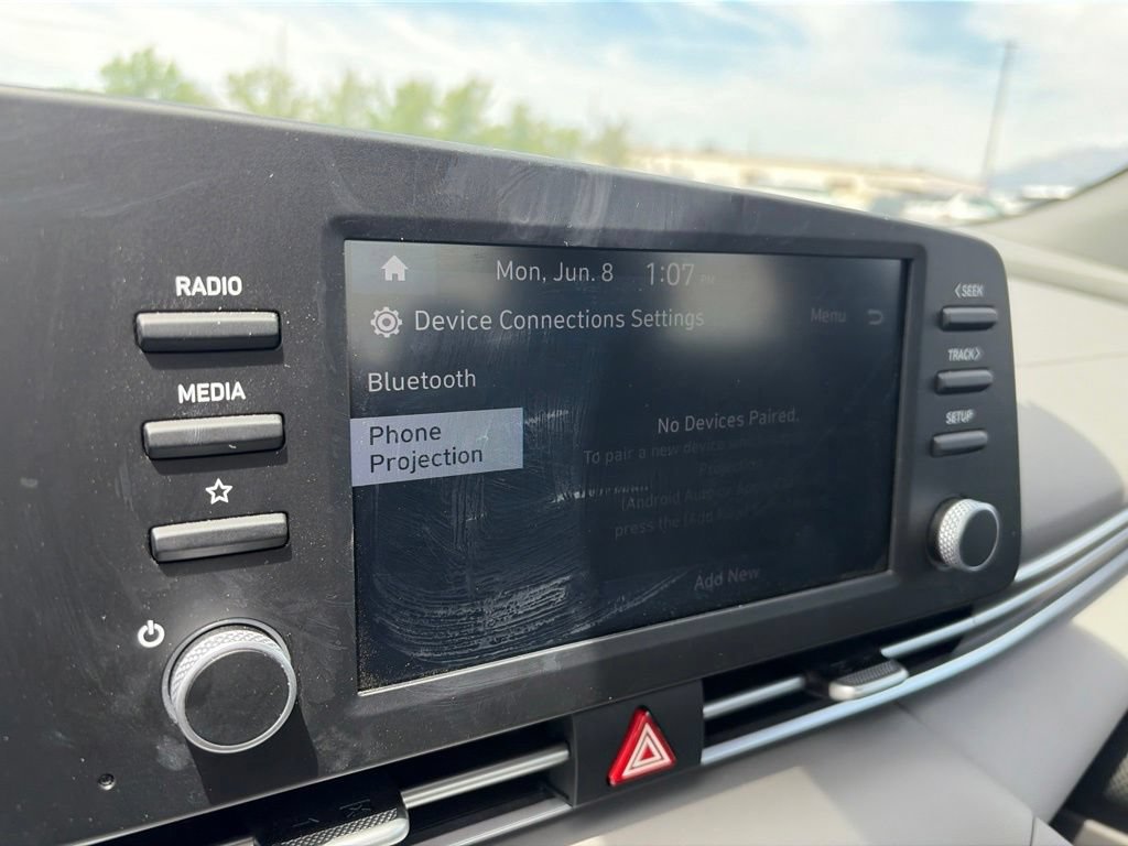 Used 2025 Hyundai Elantra SE FWD image 17