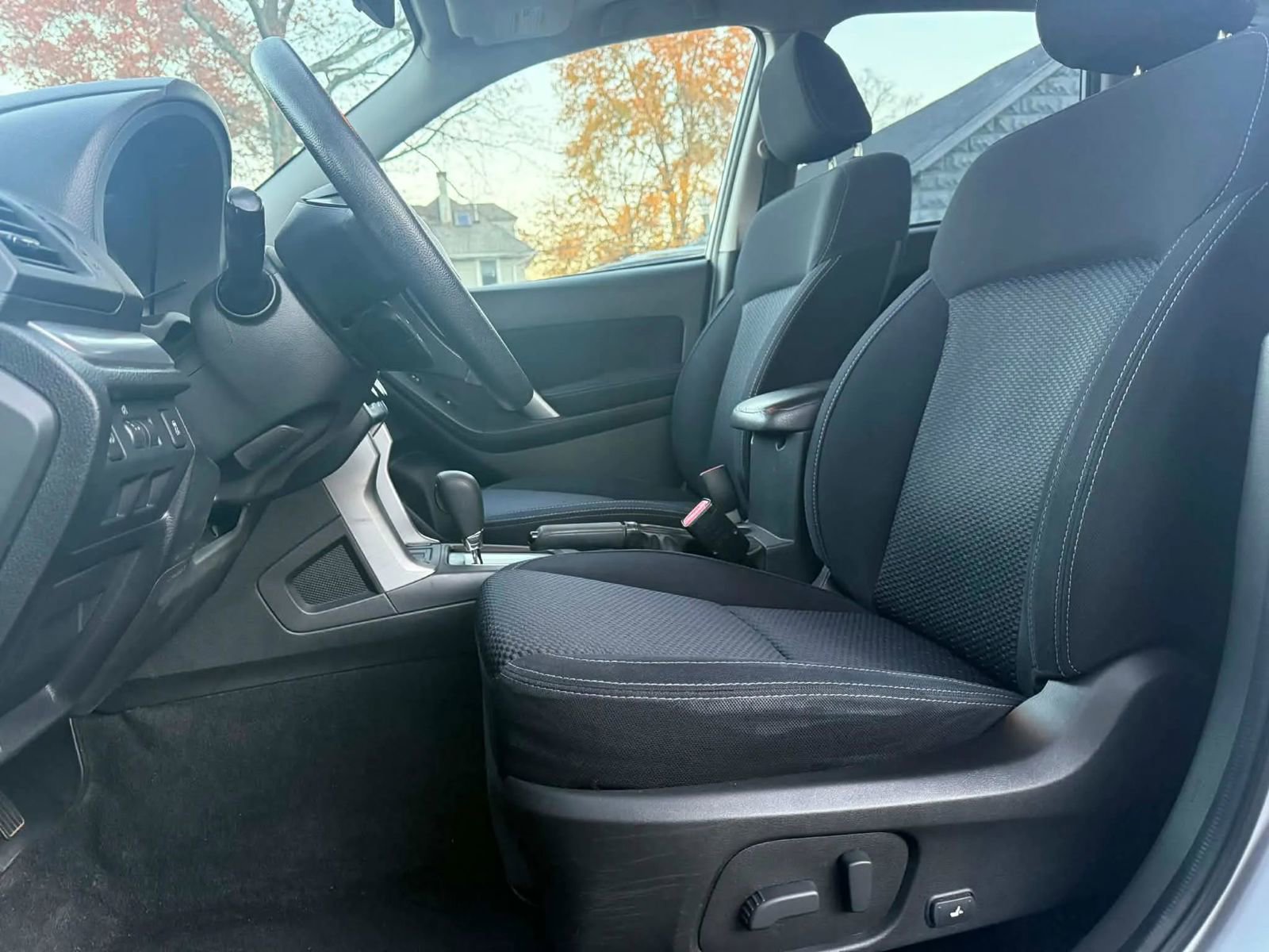 Used 2015 Subaru Forester 2.5i Premium w/ All-Weather Package image 7