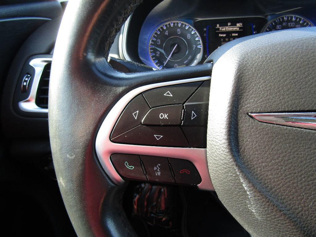 Used 2015 Chrysler 200 Limited w/ Convenience Group FWD image 19