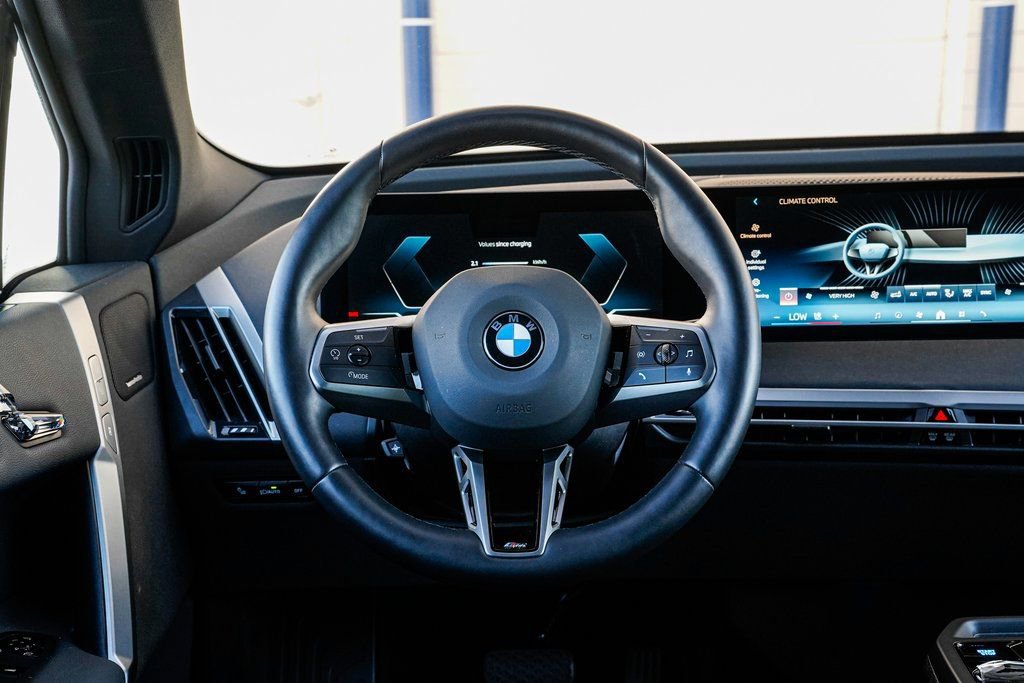 Used 2025 BMW iX xDrive50 w/ Premium Package image 13