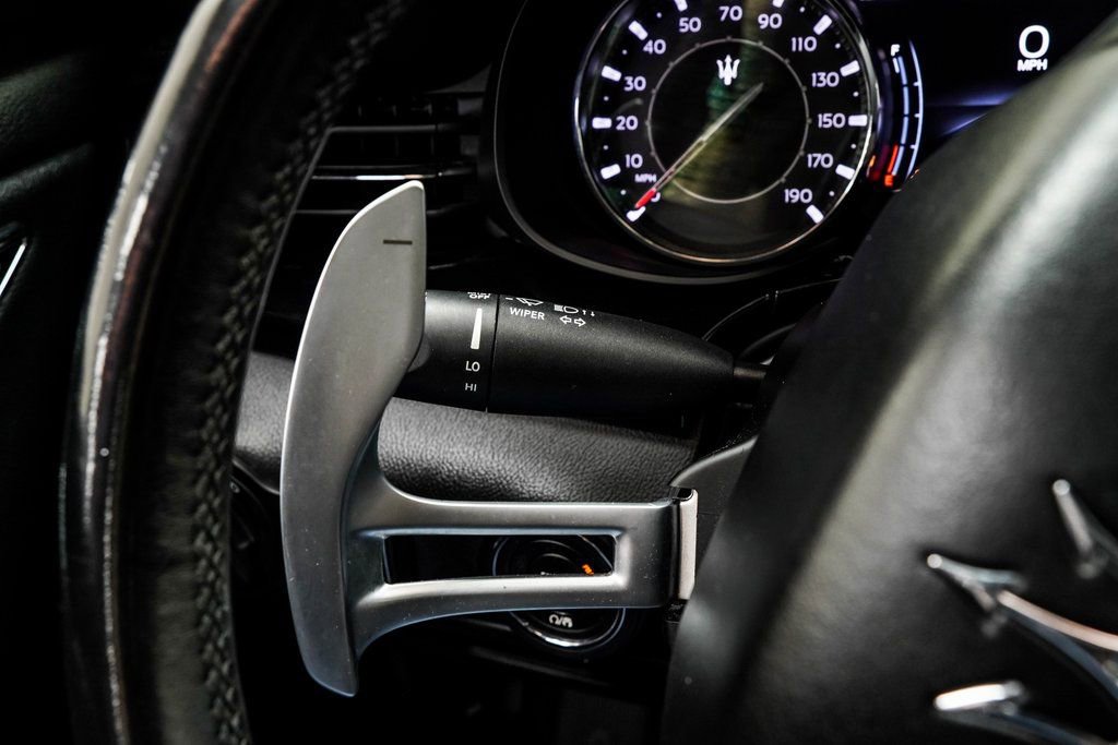 Used 2022 Maserati Quattroporte Modena Q4 image 32