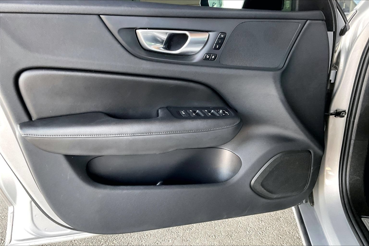 Used 2024 Volvo S60 B5 Plus FWD image 17