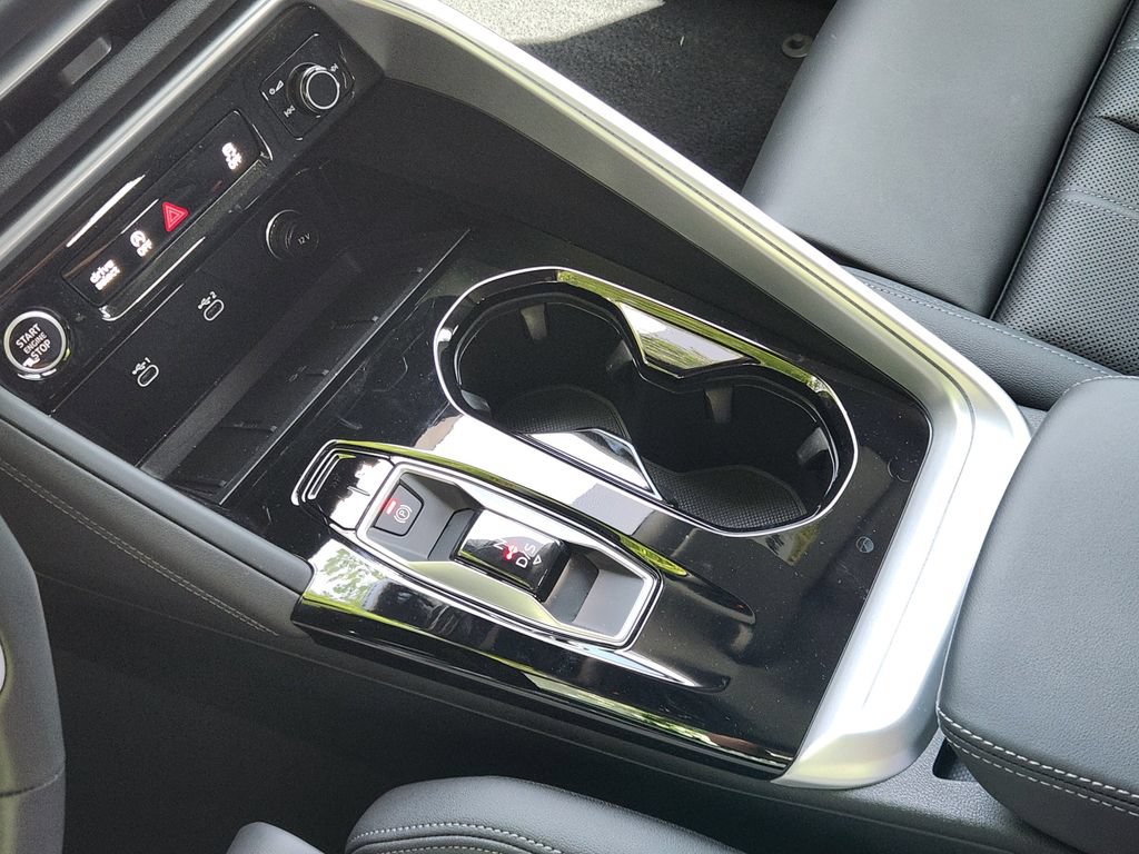 Certified 2025 Audi Q5 Premium Plus w/ Premium Plus AWD/4WD image 24