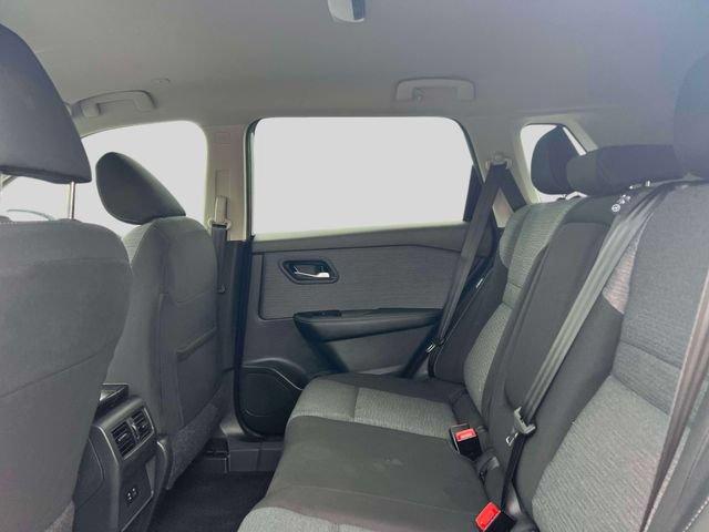 Used 2023 Nissan Rogue SV AWD/4WD image 11