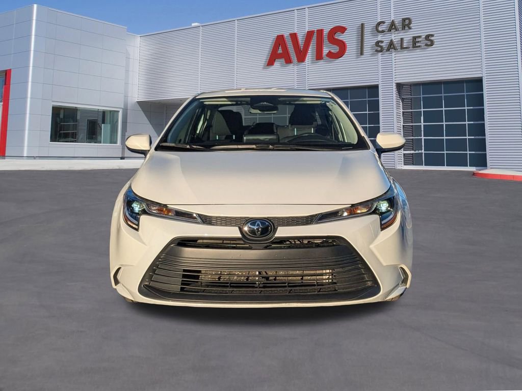 Used 2025 Toyota Corolla LE image 10