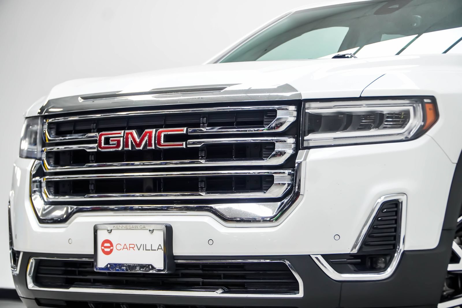 Used 2023 GMC Acadia SLT w/ Preferred Package AWD/4WD image 2