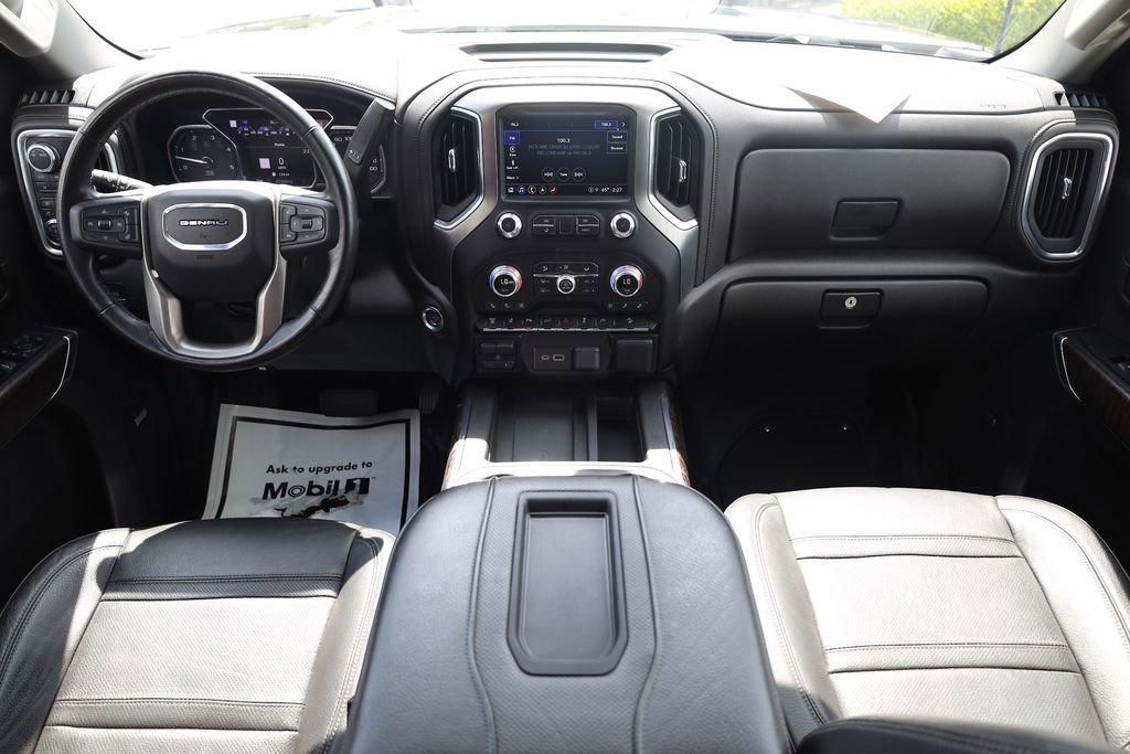 Used 2022 GMC Sierra 3500 Denali w/ Denali Ultimate Package AWD/4WD image 19