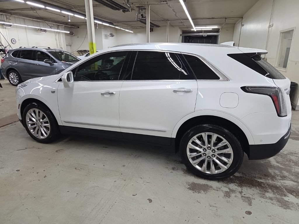 Used 2019 Cadillac XT5 Platinum AWD/4WD image 3