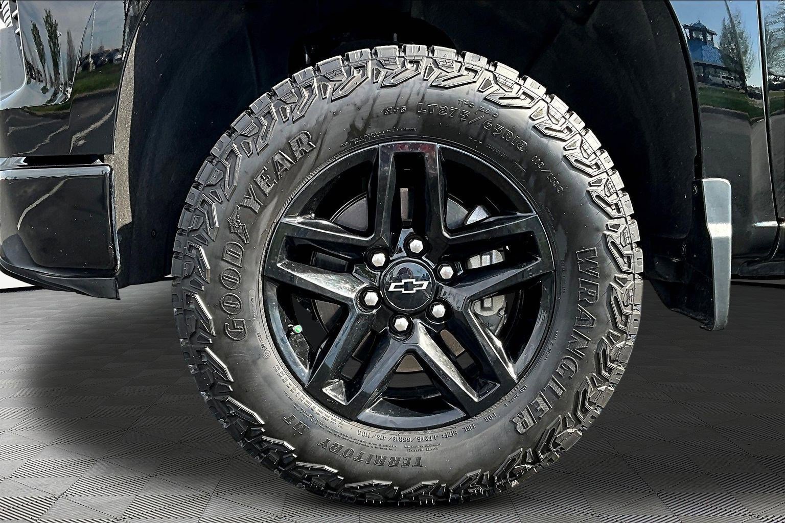 Used 2023 Chevrolet Silverado 1500 LT Trail Boss AWD/4WD image 34