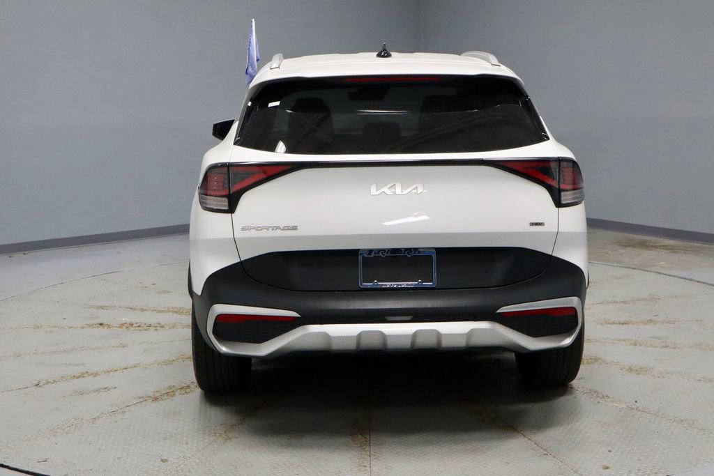 Used 2023 Kia Sportage EX AWD/4WD image 11
