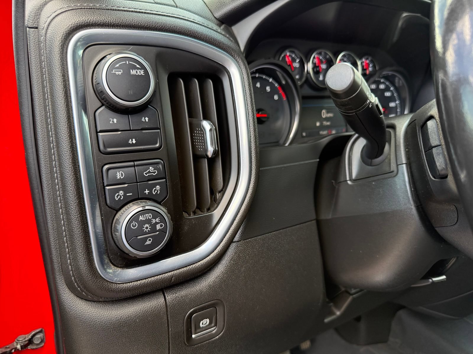 Certified 2020 Chevrolet Silverado 2500 LT w/ All Star Edition AWD/4WD image 17