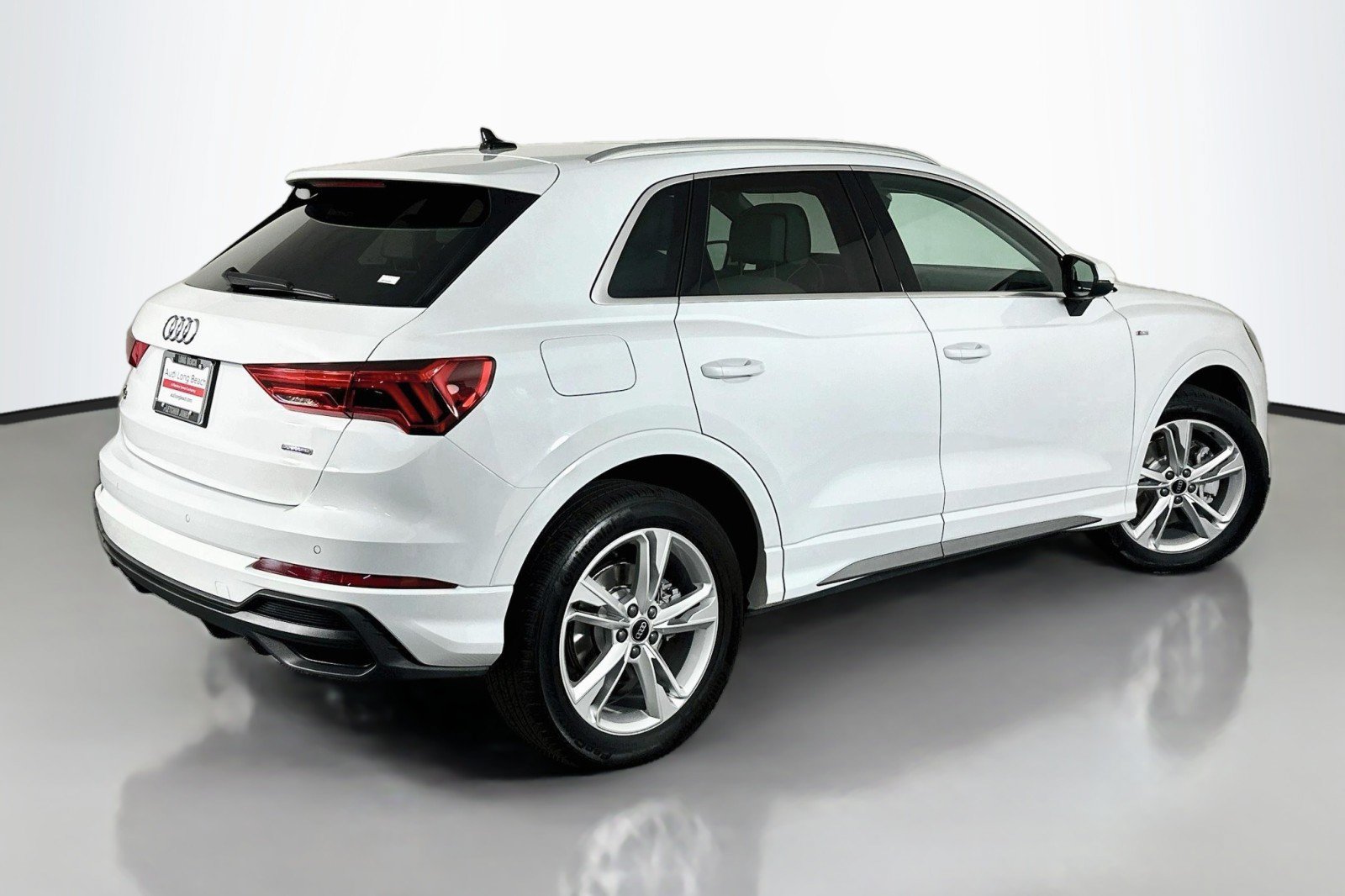 Used 2024 Audi Q3 2.0T Premium AWD/4WD image 14