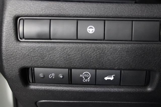 Certified 2023 Nissan Rogue Platinum FWD image 26